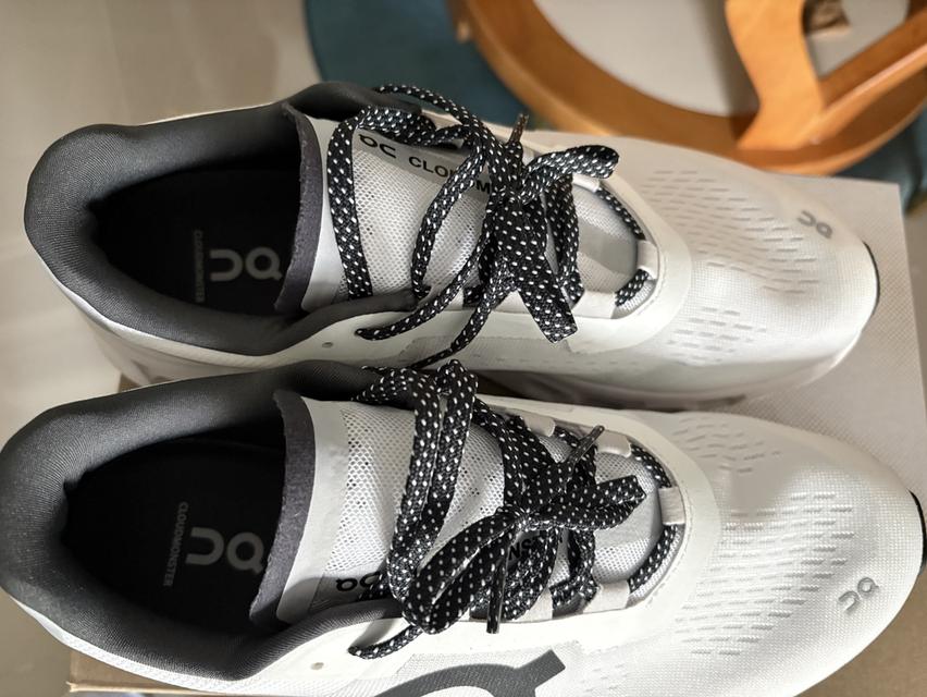 รองเท้าสนีกเกอร์ Sneakers ยี่ห้อ on cloud รูปที่ 2