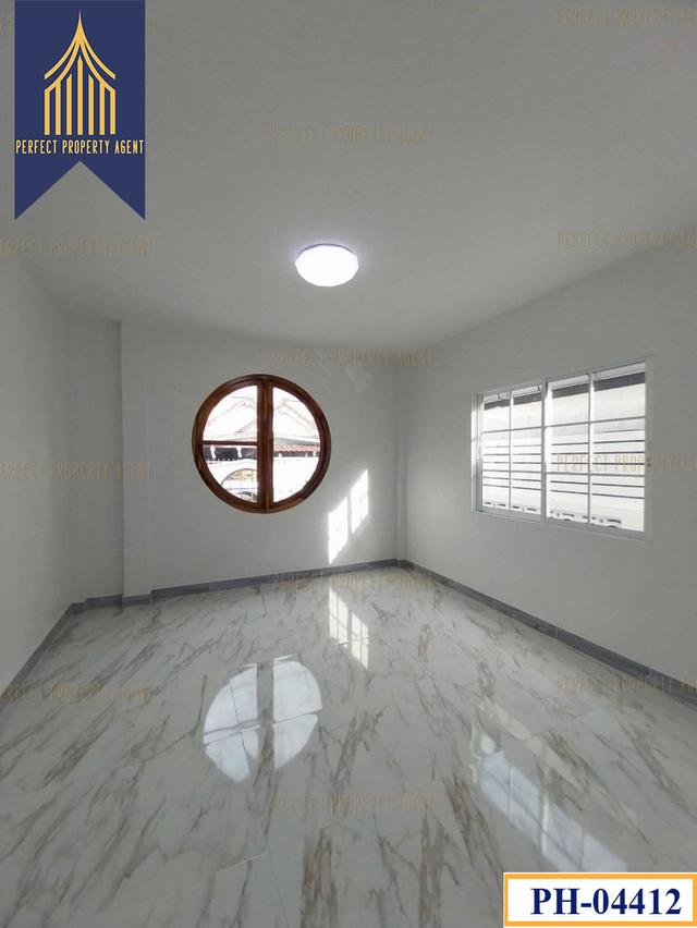 ขายบ้านรีโนเวท  พิบูลทรัพย์ โคกแฝด เลียบวารี  หนองจอก  กรุงเทพฯ  พร้อมอยู่ 12