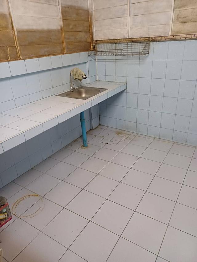 ทาวส์เฮ้าส์ทำเลทอง ติดถนน มีตลาด เดินทางสะดวก 4