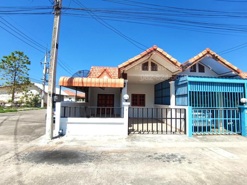 ให้เช่า ทาวน์โฮม HS052 หลังมุม มีแอร์ เฟอร์พร้อมอยู่ บ้านบึง ชลบุรี ป.ปริญญา 96 ตรม 23.9 ตรว ทำเลดี ใกล้ ตลาดชัยแสงทอง โ รูปย่อยที่ 1