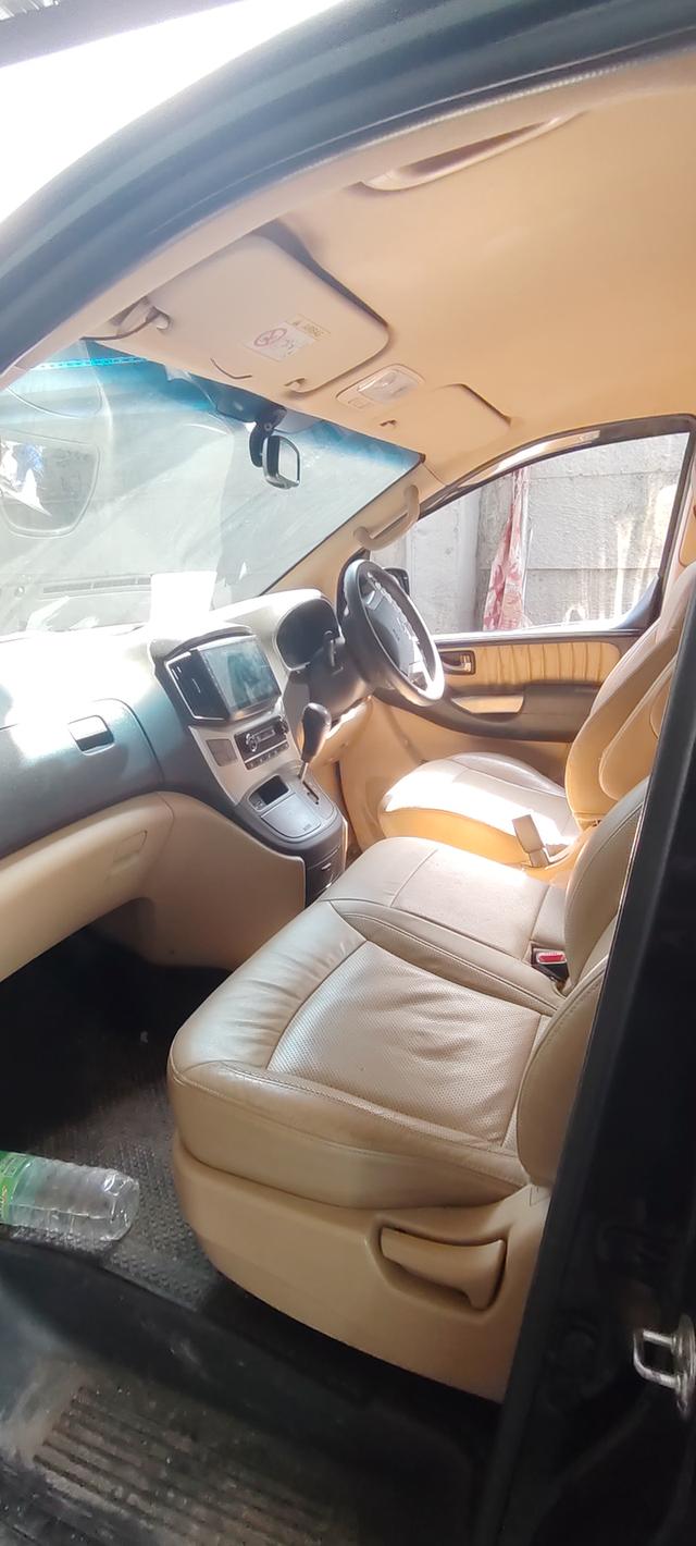 ขาย Hyundai H-1 ปี 2016 รุ่น Touring ตัวท็อป ✨ รถครอบครัวสุดหรู นั่งสบาย กว้างมาก พร้อมใช้งานทันที รูปที่ 6