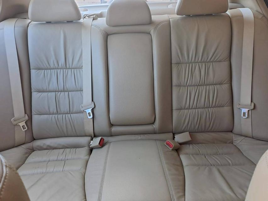HONDA ACCORD 2.0 E V-TEC ปี2011 สีดำ 15