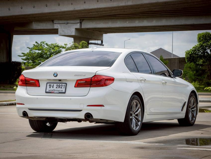 BMW 520D 2.0 SPORTS 2018 16
