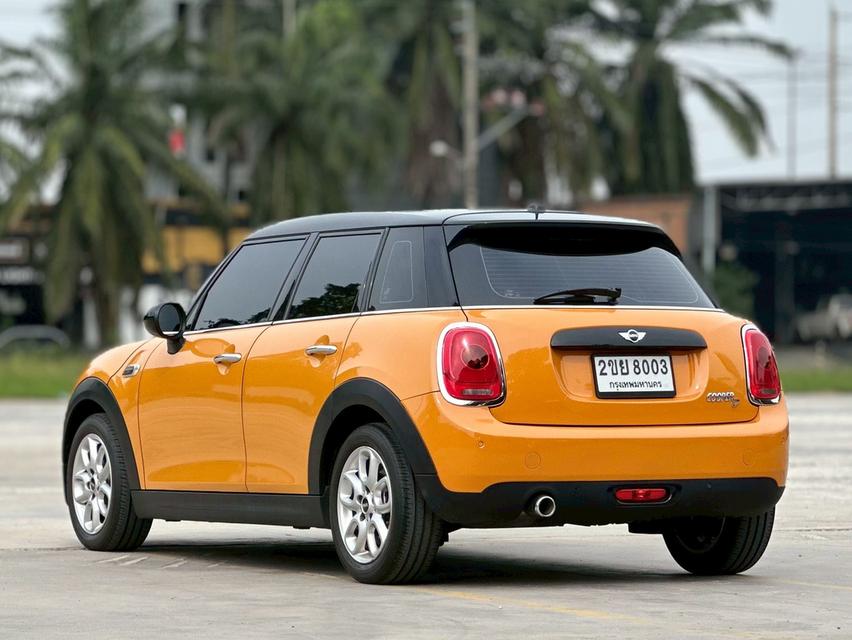 รหัสรถ PAT8003 Mini Cooper D 5-Turer RHD ปี 2017 สีส้ม (F55) 5