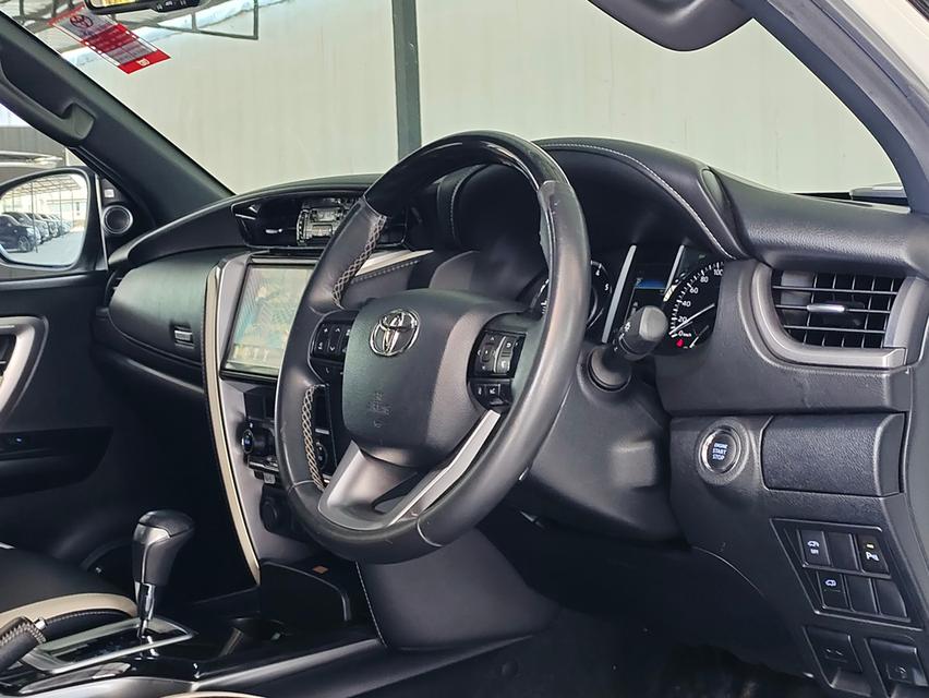 FORTUNER LEGENDER 2.8 V 4WD ปี 2020 จด21 ✅ ฟรีค่าจัด-ค่าโอน ✅ ฟรีประกันภัย ✅ ฟรี พรบ 12
