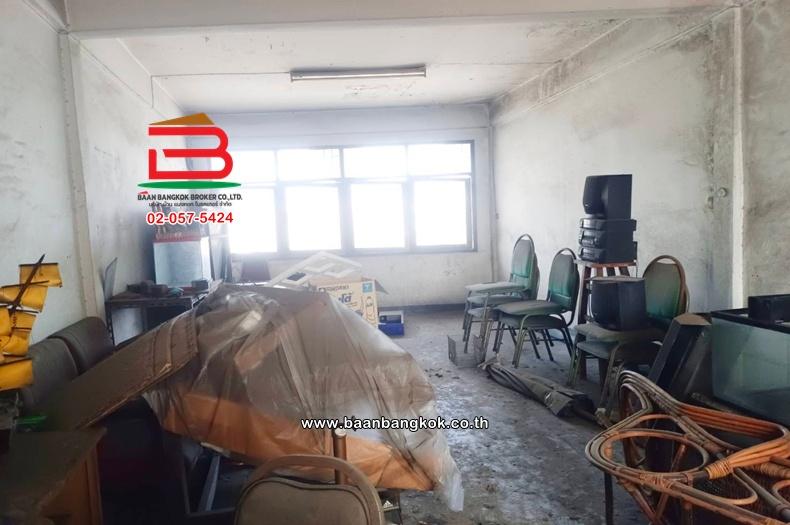 อาคารพาณิชย์ เนื้อที่ 18.9 ตร.ว. แยกเกษตรศาสตร์, ใกล้มหาวิทยาลัยเกษตรศาสตร์ ถนนวิภาวดีรังสิต แขวงลาดยาว เขตจตุจักร 11