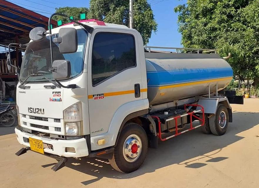 ขายรถ 6 ล้อแทงค์น้ำ ISUZU FRR 210 ปี 2557 3