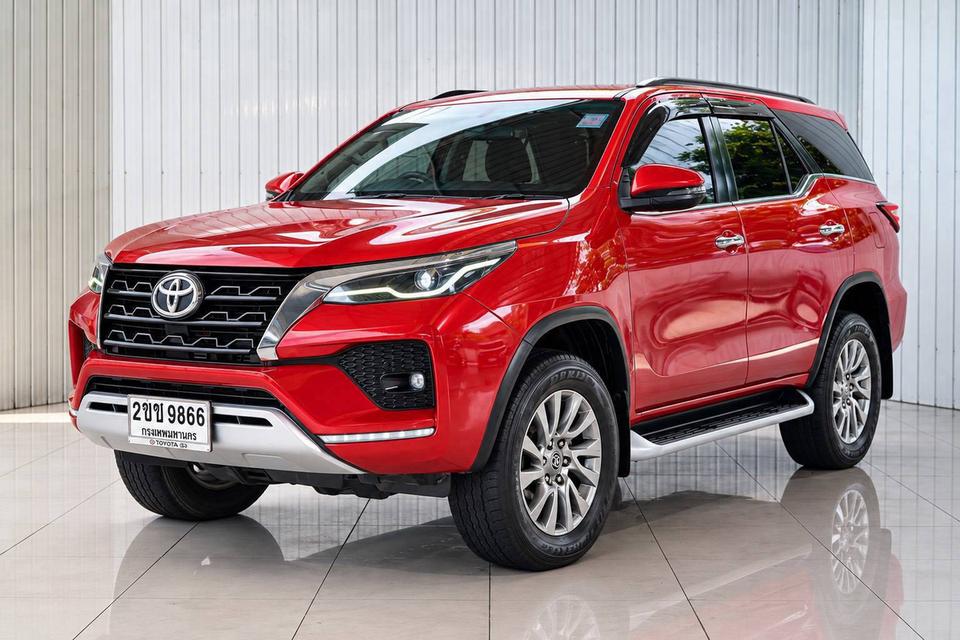 Toyota Fortuner 2.4V ปี21 รูปที่ 3