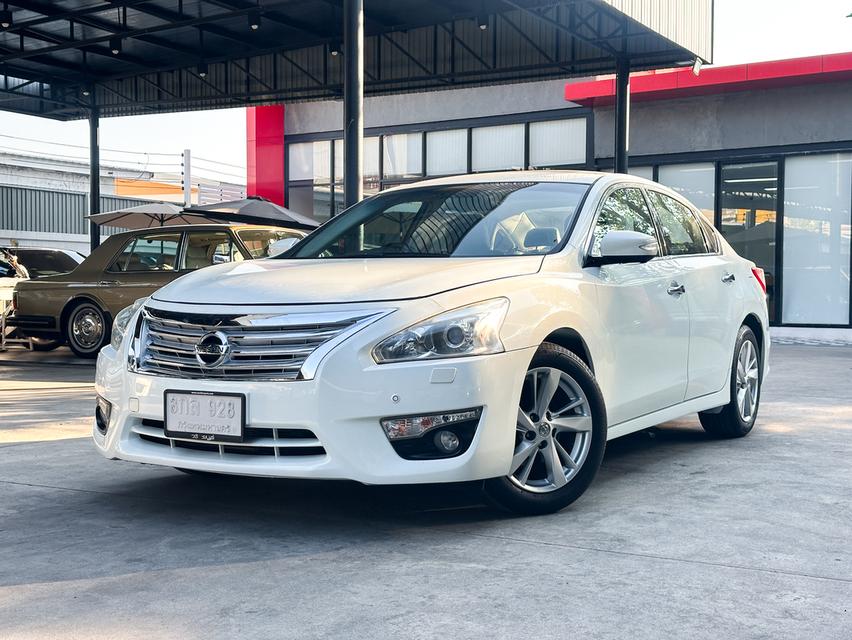 ขายรถ Nissan Teana 2.5XV Sedan ปี 2015 สีขาว เกียร์ออโต้