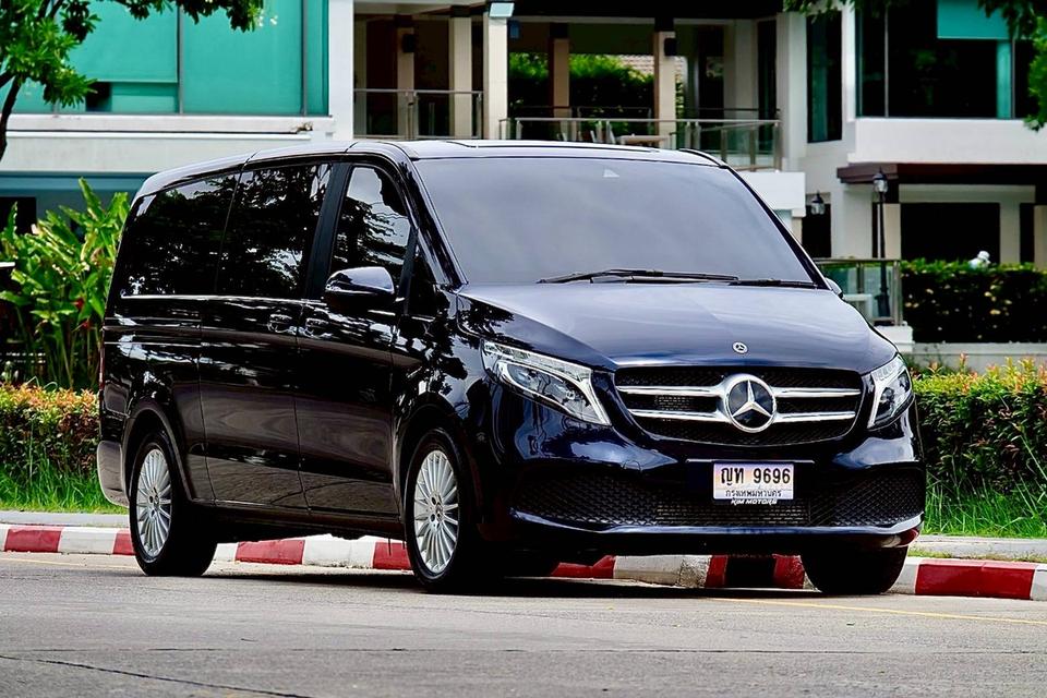 2021 Benz V220d Avantgarde Premium มือเดียวใช้น้อย สวยมากๆ คุ้มมากๆ