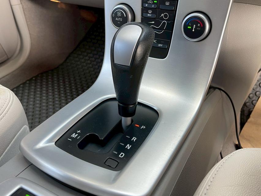 ขาย Volvo V50 2.0 ปี13 9