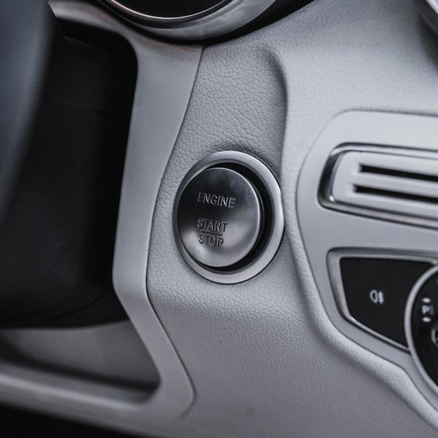 รหัสรถ 67GG678 Benz C300 ปี 2015 รุ่น Exclusive คือรถยนต์ C-Class (W205) 13