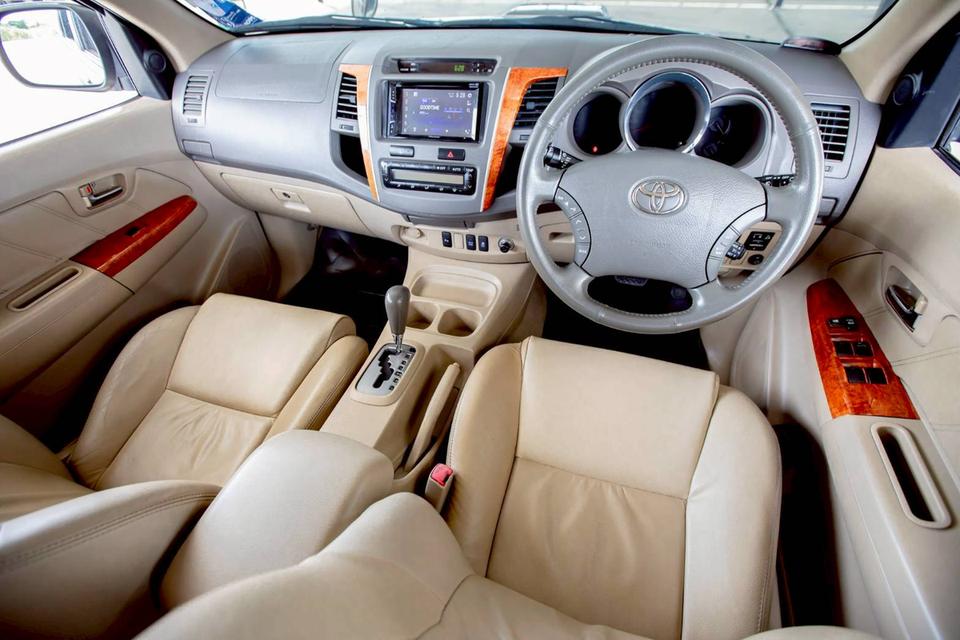 TOYOTA FORTUNER 3.0V สีน้ำตาล ปี 2009 เกียร์ออโต้  14
