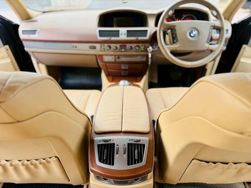 BMW 730Li ( E66 ) 13
