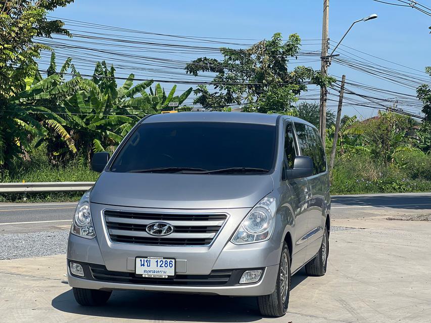2017 HYUNDAI H1 2.5 Touring