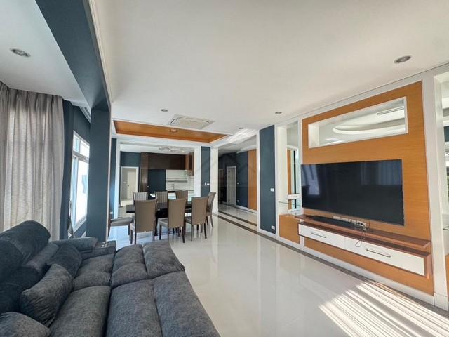 ขายบ้านเดี่ยว 2ชั้น 200 ตรว. หมู่บ้านเพอร์เฟค มาสเตอร์พีช พระราม9 มีสระว่ายน้ำ พร้อมเรือนรับรอง ใกล้มหาวิทยาลัยสแตมป์ฟอร 5