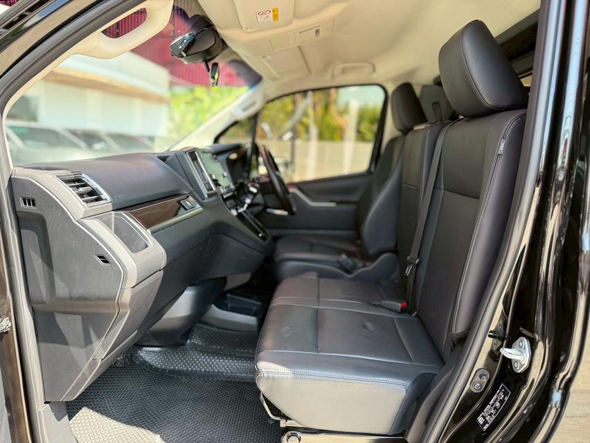 ปี 2020 TOYOTA MAJESTY, 2.8 GRANDEโฉม ปี19-ปัจจุบัน สีดำ เกียร์ออโต้ 13