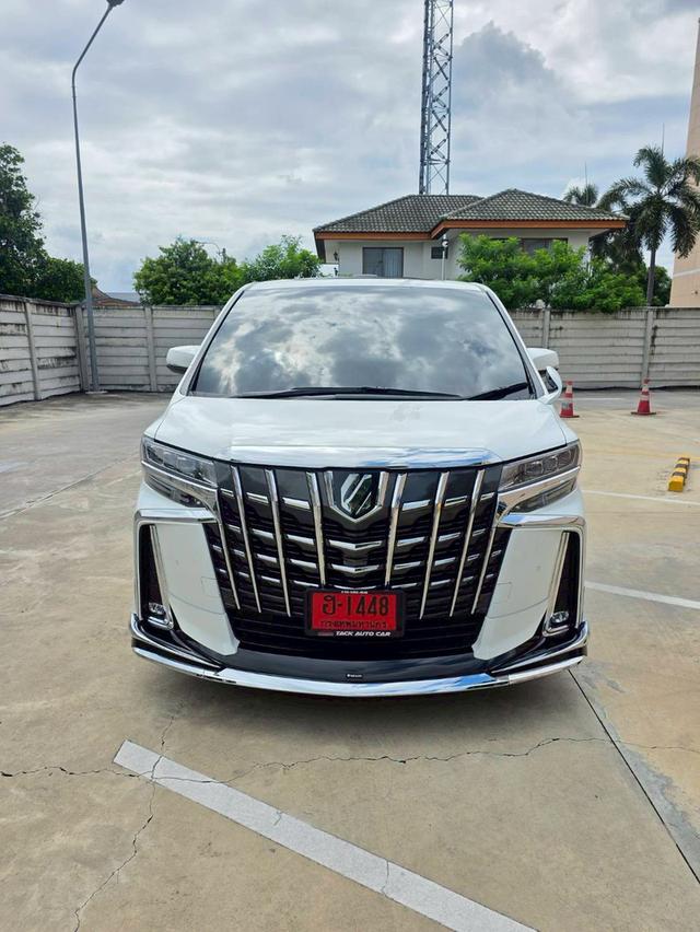 Toyota ALPHARD 2.5SC PACKAGE สีขาว ปี 2022 ไมล์ 62,000 กม.  2