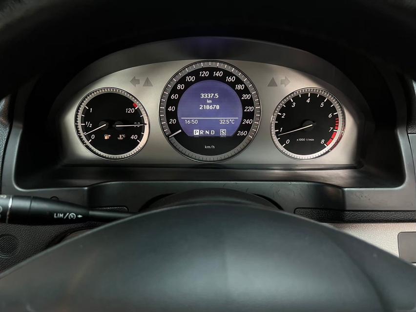 Mercedes-Benz C200 Kompressor Avantgarde Sedan 7