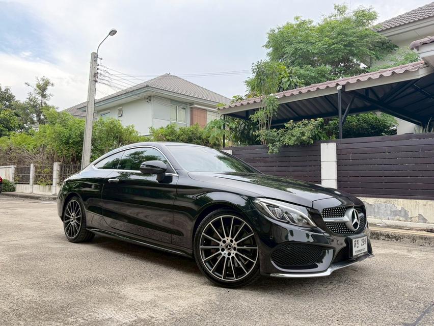 ขาย Mercedes-Benz C250 Coupe AMG ปี 2018 สีดำ เบาะแดง รูปที่ 5