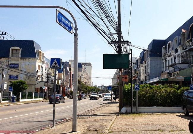 ขายอาคารพาณิชย์ ซอยลาดพร้าว 71 โครงการธนาเพลส เนื้อที่ 40 ตร.ว. 3.5 ชั้น ทำเลดี 3