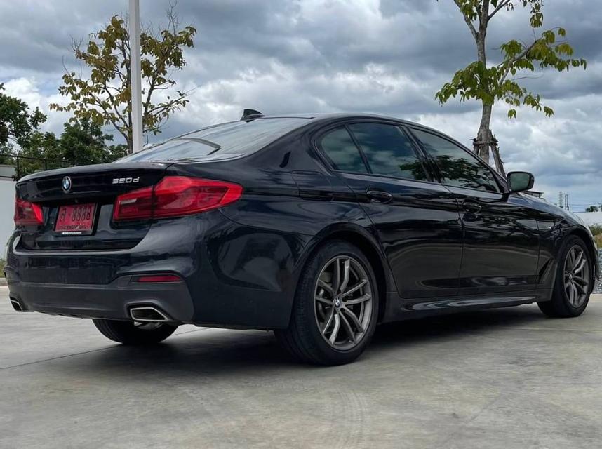 BMW 520D M SPORT 2.0 ปี 2019 AUTO สีดำ รถบ้านมือเดียว ออกห้างป้ายแดง รถสวยมากๆ 5