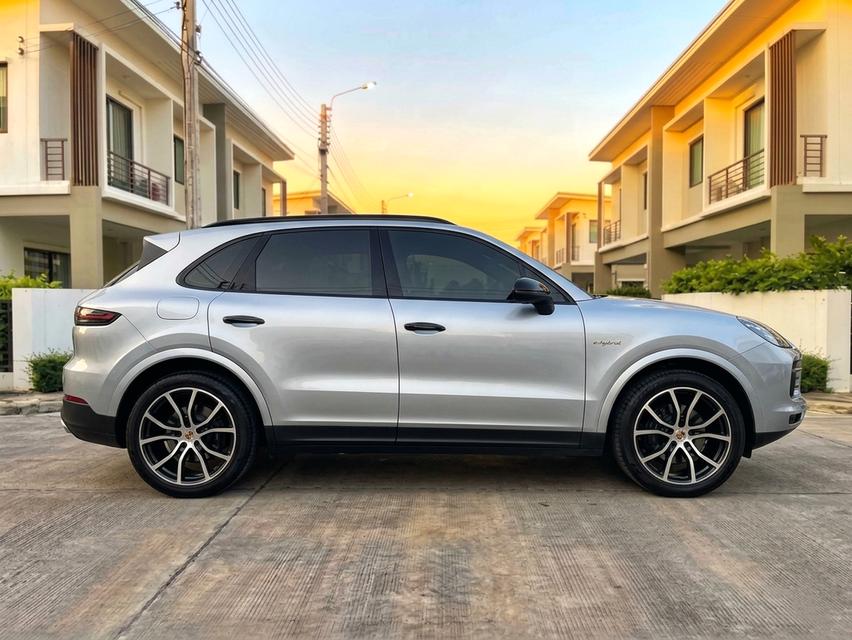 ปี 2022/21 Porsche Cayenne E-Hybrid Coupe 3.0 5 ⭐️⭐️⭐️⭐️⭐️ รูปที่ 7
