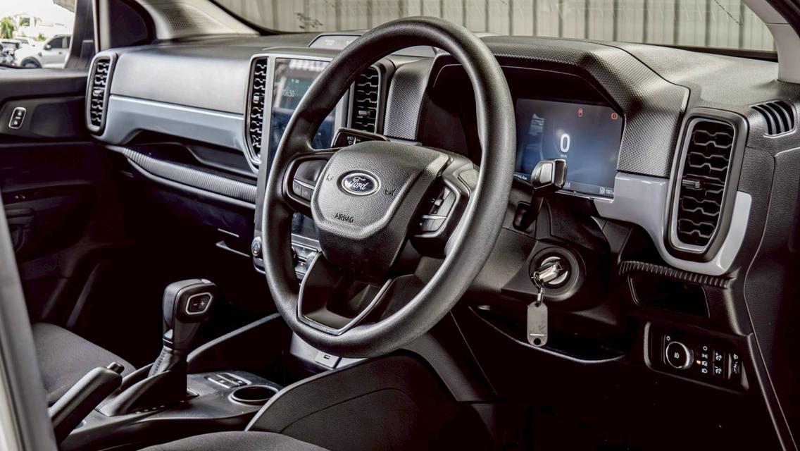 FORD RANGER 2.0 XLS ปี 2023 สีขาว รูปที่ 11