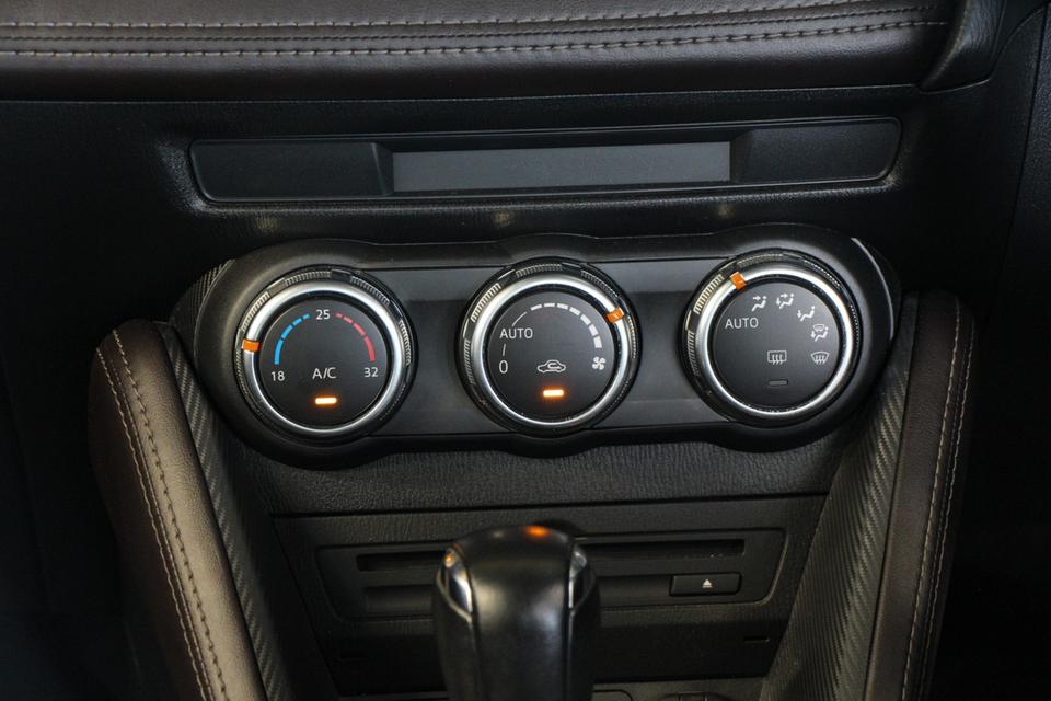 รหัสรถ TKG2165 MAZDA 2 1.3 HIGH CONNECT ปี 2017