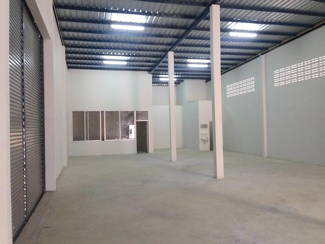 ให้เช่าโกดัง 450 -1000 ตร.ม. ถนนกาญจนาภิเษก สมาคมชาวใต้ อาคารรีโนเวทใหม่ 3