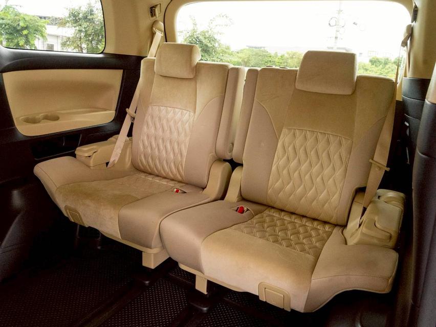 Toyota Vellfire 2.5 HYBRID X E-Four ปีจด 2020 15