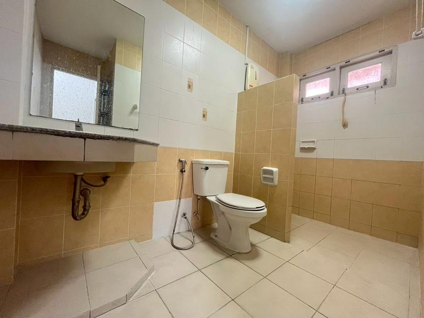 หมู่บ้านฟลอร่าวิลล์ รังสิต-ปทุมธานี ซอยวัดเปรมประชากร ต.บางพูน อ.เมืองปทุมธานี จ.ปทุมธานี 20