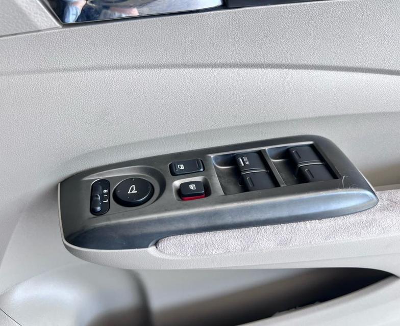 Honda City 1.5V เบนซิน-CNG เกียร์ออโต้ ปี2013 17