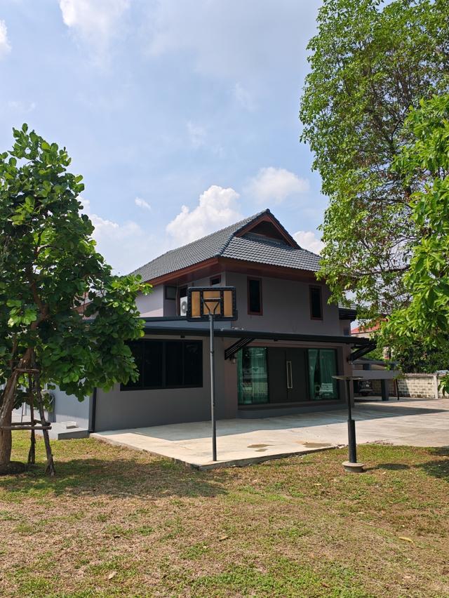 สุดคุ้มด่วน บ้านพร้อมที่ดินใหญ่ 595 ตรว. ถนนงามวงศ์วาน 23 แยก 15 ติดถนนใกล้ทางด่วน