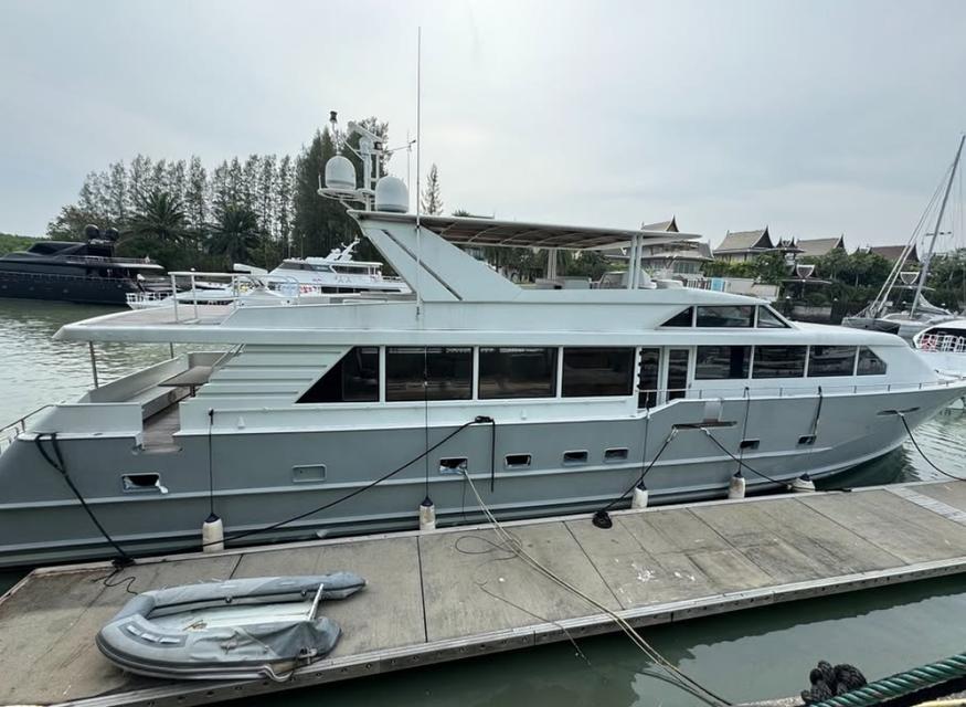 2001 -ALUMINUM YACHT BROWARD 108 FEET 9