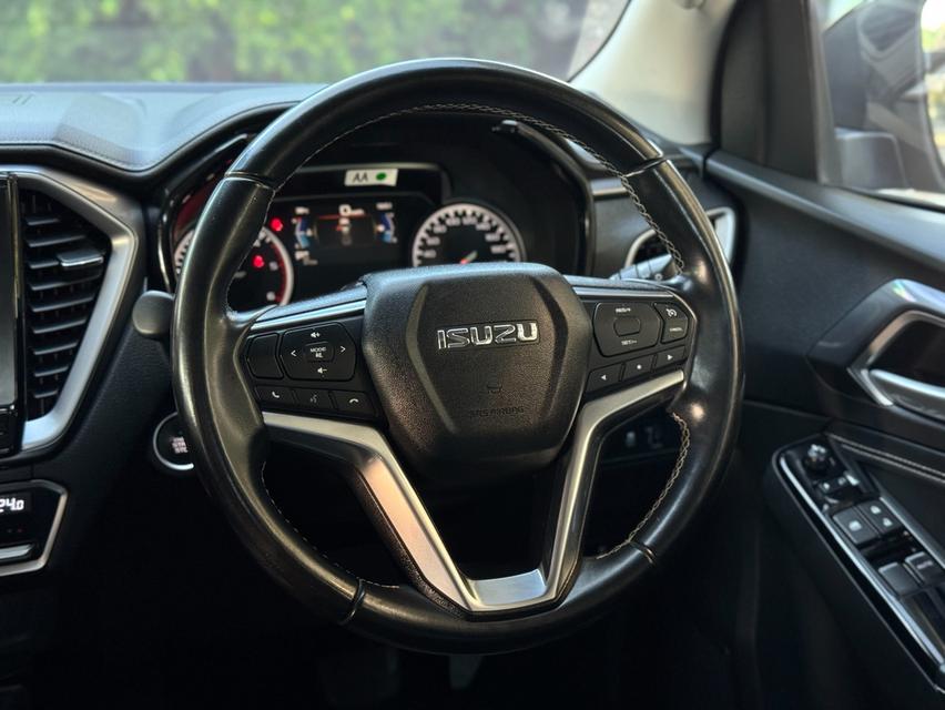 ใหม่กริ้บบบISUZU DMAX Pickup 2dr Ext. Cab Hi-Lander ZP Auto 6spRWD 1.9 Y2020 สีดำ ออโต้ รูปที่ 10