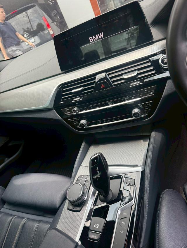 BMW 530e 2.0 M-sport G30 2020 สีเทา รูปที่ 9