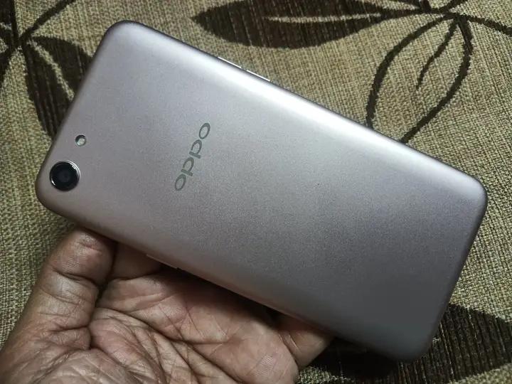 โทรศัพท์สวยๆราคาดี Oppo A83 2