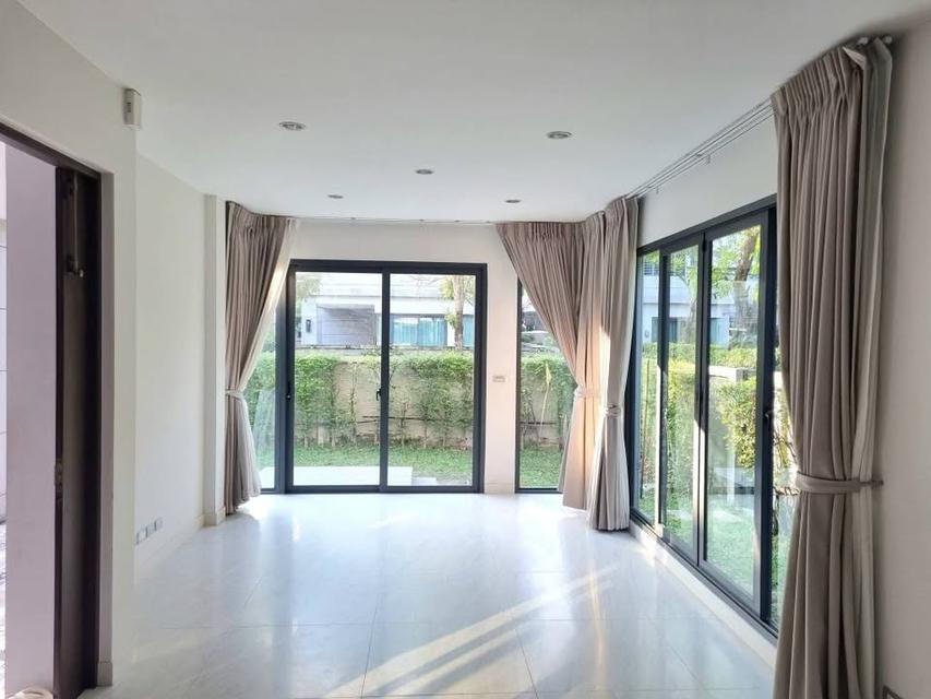 Luxury  House For Sale 11,000,000 TH 11