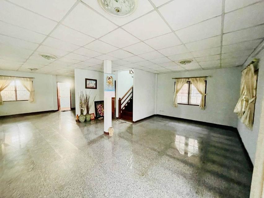 บ้านเช่าเลี้ยงสัตว์ได้ หมู่บ้านศุชญา ซอยรังสิต–นครนายก 85 คลอง 4 ปทุมธานี ค่าเช่า11,000 บ./ด. บ้านเดี่ยว 2 ชั้น พื้นที่ 55 ตร.ว. 16