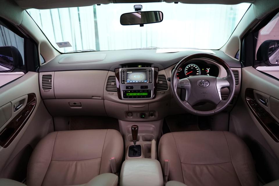 2013 TOYOTA INNOVA 2.0V 10