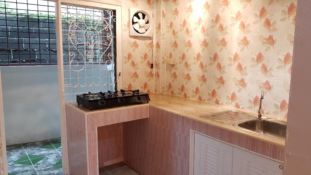 ขายทาวเฮ้าสถนนรัตนาธิเบศใกล้ท่าอิฐเดืนมาbtsได้สถานีบางรักใหญ่ 4