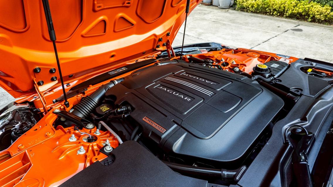 Jaguar F-Type S Convertible 2014 รูปที่ 8