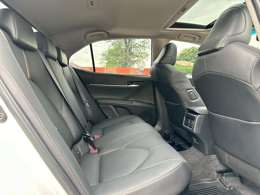 รหัสรถ PAT9221 Toyota Camry 2.5HEV Premium สีขาวมุก ปี 2022 11