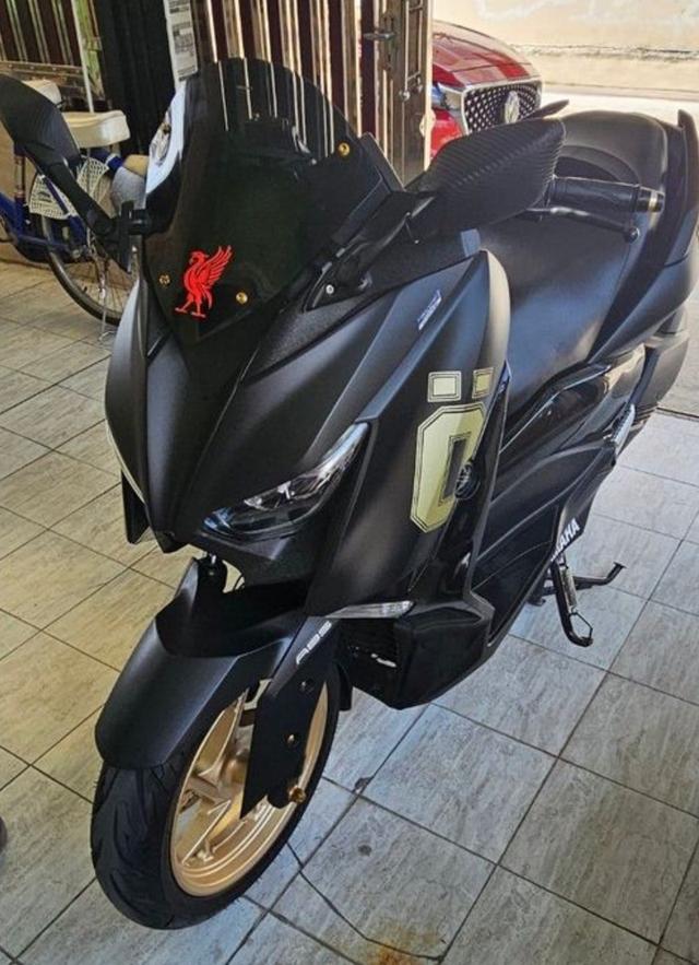 Yamaha XMAX 300 สีดำล้วน