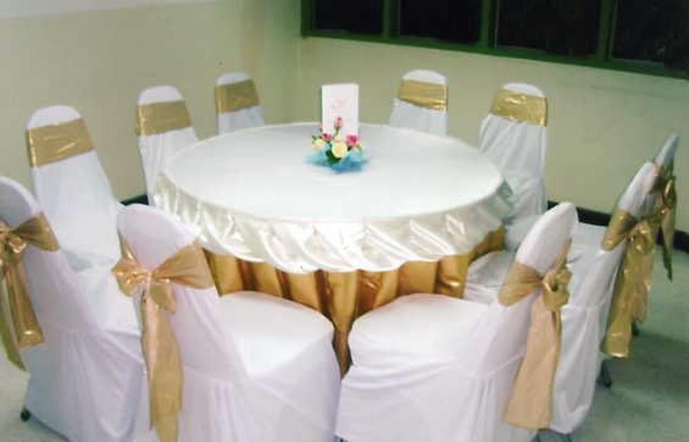 ให้เช่าโต๊ะเหลี่ยมหน้าขาวเช่าโต๊ะจีนเช่ารั้วจราจรเช่าโซฟาโทร0858125157 1