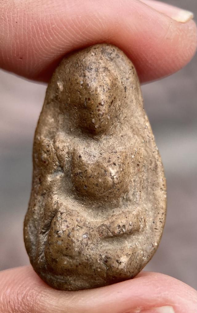  พระกรุถ้ำเสือ  พิมพ์กลาง