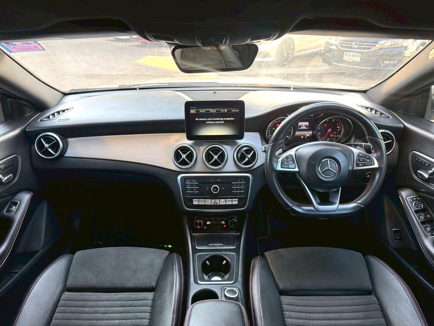 ขายรถ Benz CLA 250 AMG Facelift W117 ปี 2018 สีขาว เกียร์ออโต้ รูปที่ 13