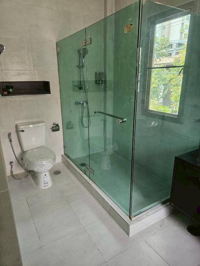 ขาย โนเบิลทารา งามวงศ์วาน 96 ตารางวา 3 ห้องนอน 4ห้องน้ำ ถือกระเป๋าเข้าอยู่ได้เลย เจ้าของขายเอง สนใจติดต่อ 086-8303315 3