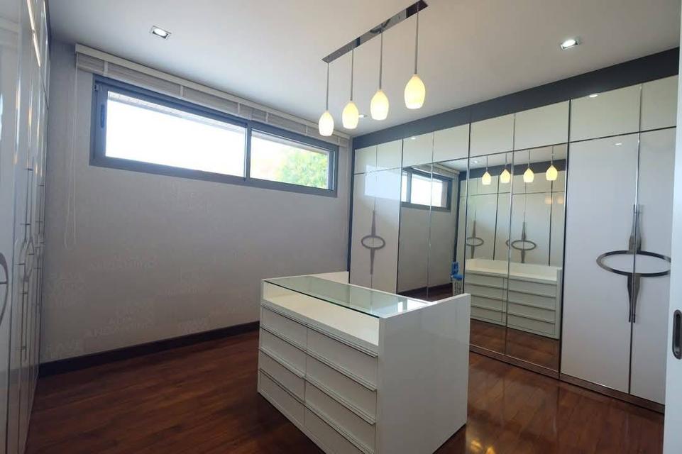 ขายบ้านเดี่ยวสวนหลวง ร.9 บ้านหลังใหญ่ที่ดิน 1 ไร่กว่า ถนนเฉลิมพระเกียรติ ร.9  เยื้องสวนหลวง บึงหนองบอน ทะลุกาญจนาภิเษก ออกบางนาตราด ศรีนครินทร์ 16